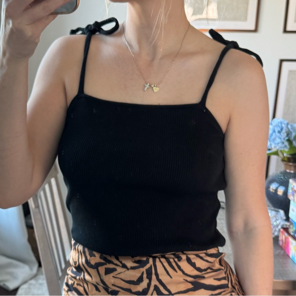 Women's Black Ribbed Shoulder Bow Tie Tank Top